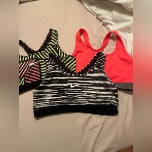 Nike sports bra bundle size large